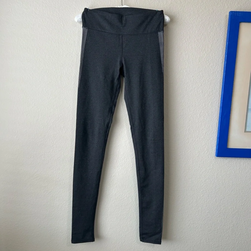Leggings Long Gray Merle White Stripe Accent on Hips Pocket by Fabletics Size XS - Picture 13 of 13